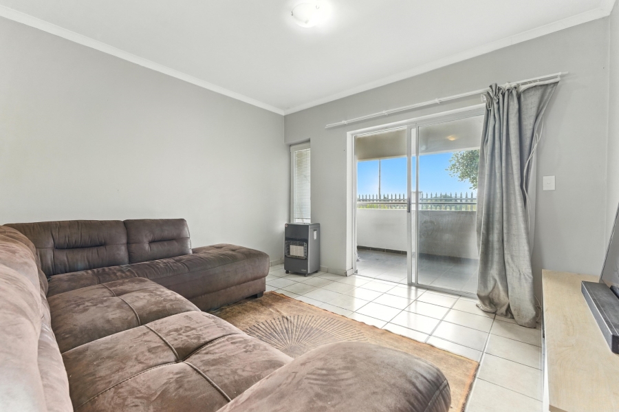 2 Bedroom Property for Sale in Klein Drakenstein Western Cape